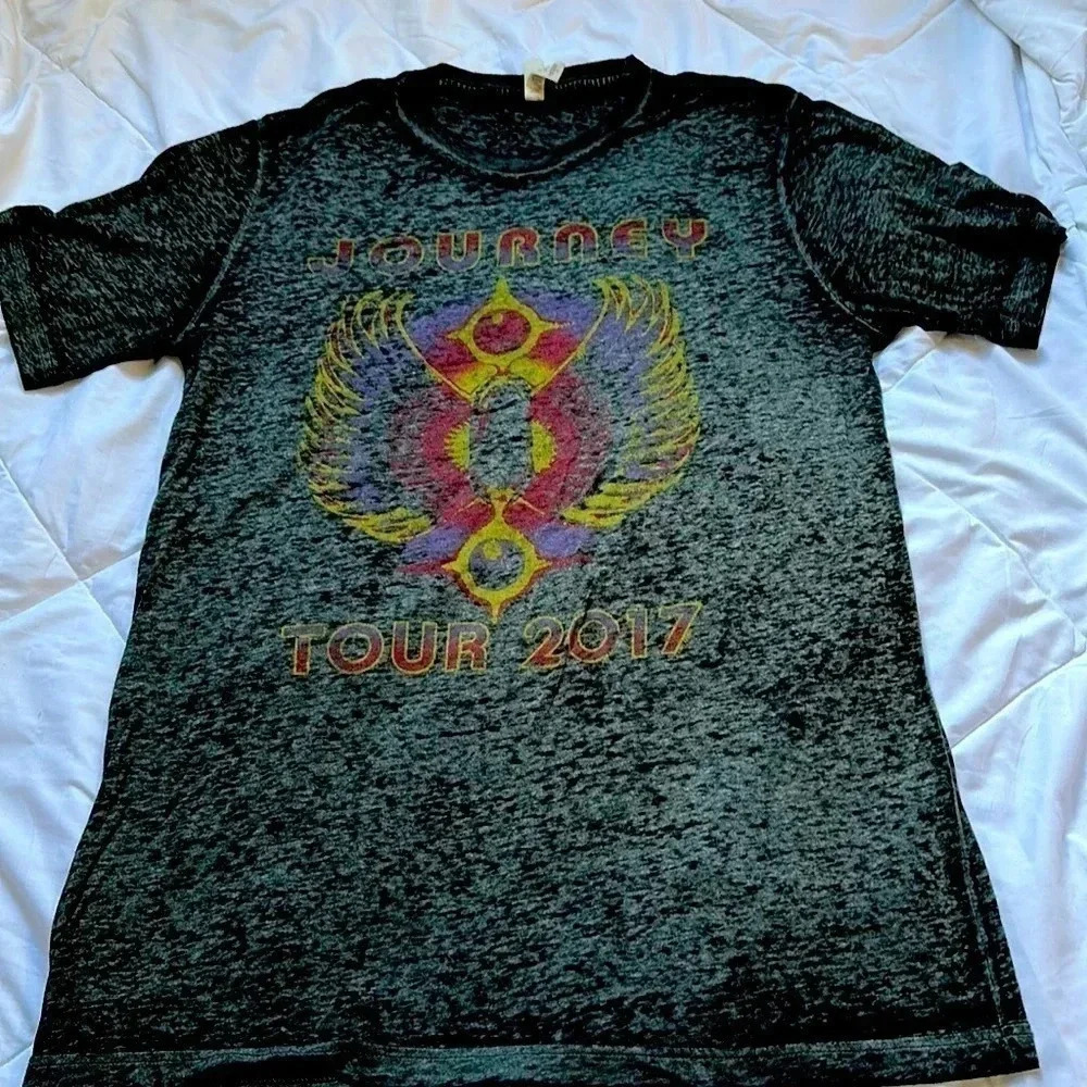 Journey Tour 2017 shirt size large